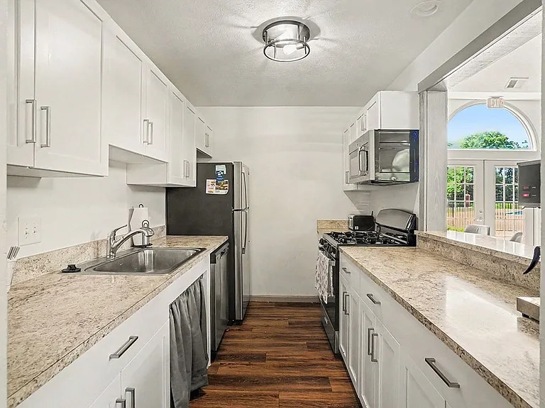 Indian Lakes Apartments — Photo 47