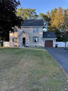 7 Harmon Road, Glenville, NY, 12302