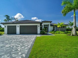 214 Legacy Ct, Naples, FL 34110