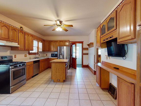 3rd image of 254 N Benton St