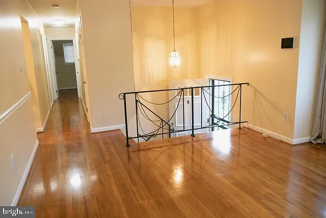 4 bed, 1.5 bath, 1135 sqft, $2,800 — Photo 4