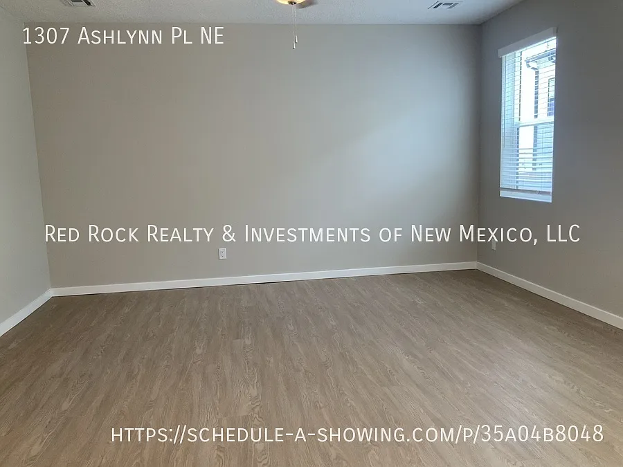 Luxury 3BR/2.5BTH Townhome in Rio Rancho! — Photo 3