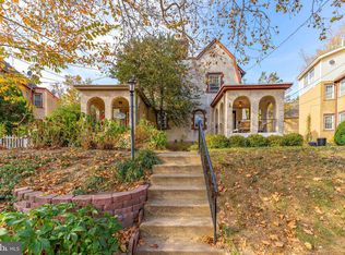 38 Wellington Rd, Ardmore, PA 19003