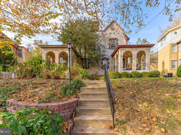 38 Wellington Rd, Ardmore, PA 19003