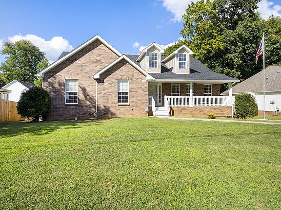3rd image of 1845 Darlington Dr