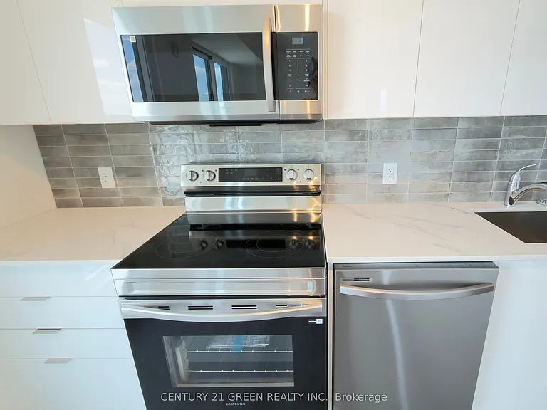 33 Erie Ave #1705 — Photo 7