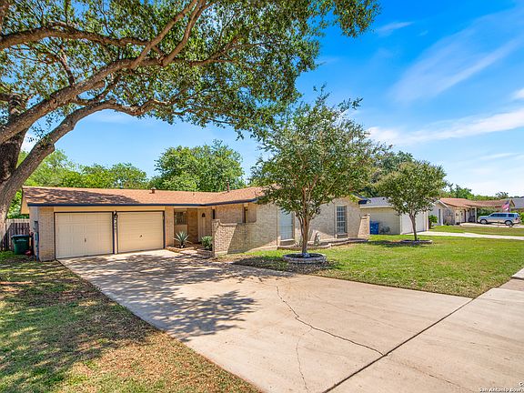 2nd image of 4907 El Gusto St