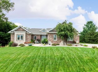 8305 W Coyote Creek Dr, Peoria, IL 61607