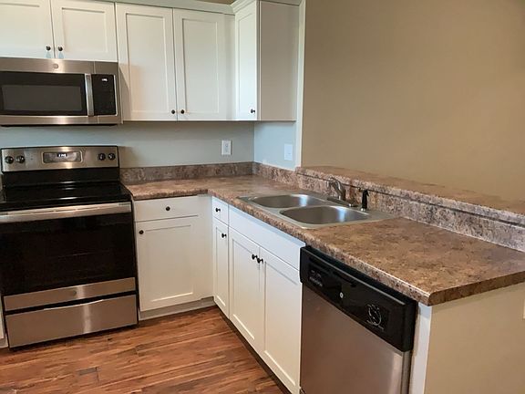4th image of 145 Bruin Dr #223