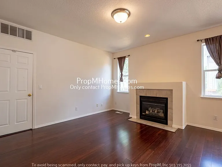 7561 SW Thornton Dr — Photo 10