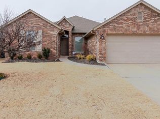 15925 Sky Run Dr, Edmond, OK 73013