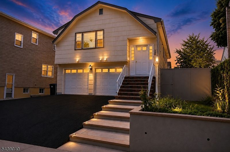 1st image of 389 Madeline Ave