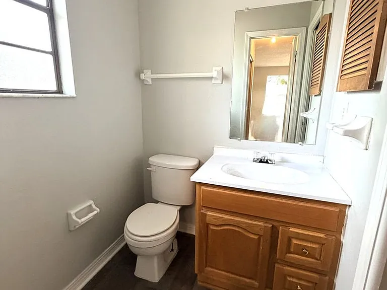 460 Bentwood Ln — Photo 23