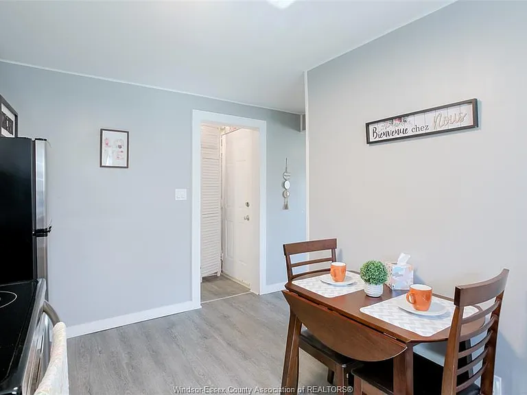 639 Watkins St — Photo 11