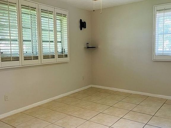 4th image of 17500 SW 89th Ct