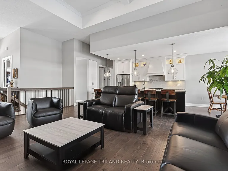 9861 Glendon Dr #218 — Photo 10