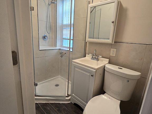 2nd image of 938 W Side Ave #501