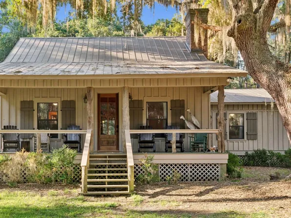 1306 Walker Rd, Sapelo Island, GA 31327