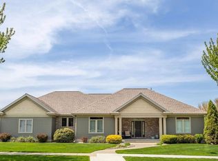 633 Stonebridge Ave, Onalaska, WI 54650