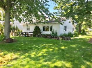 15486 Howard St, Spring Lake, MI 49456