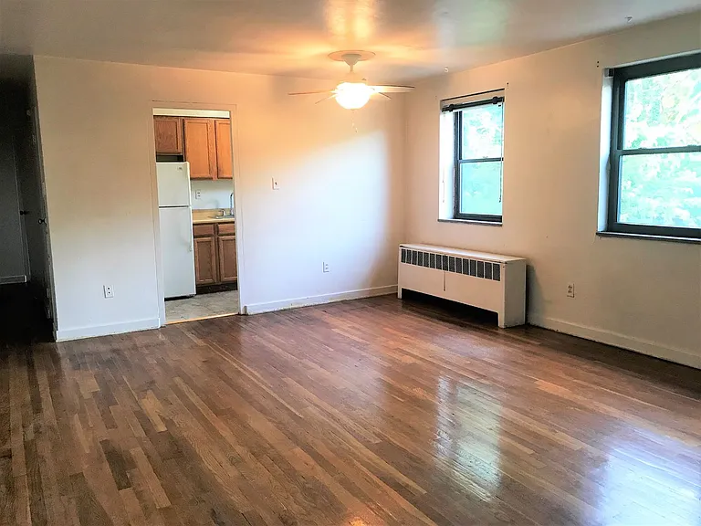 North Hills - Apartments For Rent In Pittsburgh — Photo 5