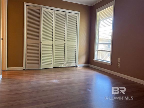 4th image of 2069 Seacliff Dr N Unit 2069