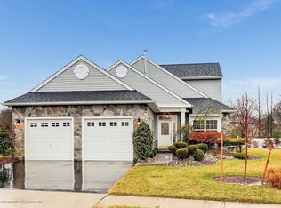 233 Valencia Dr, Monroe Township, NJ 08831