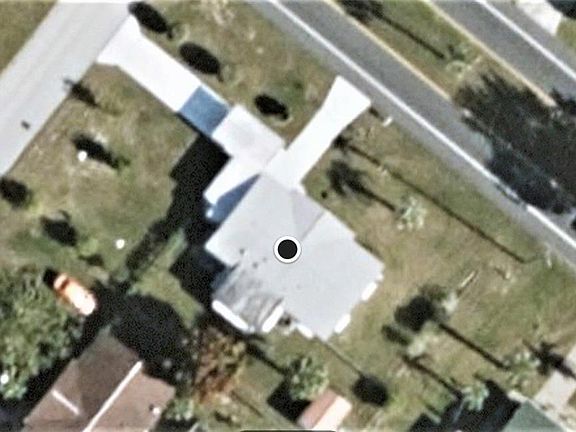 4th image of 50 Roosevelt Blvd
