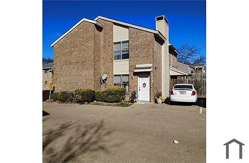 111 Country Bend Dr Photo 1