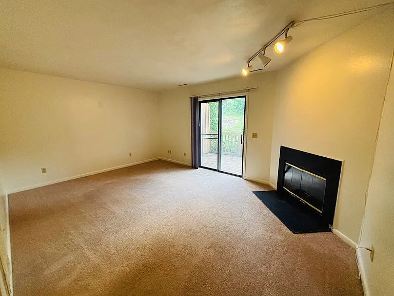 253 Fairfax Rd — Photo 3