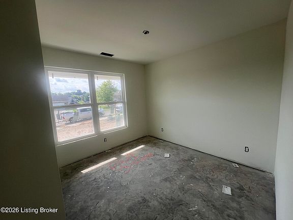 4th image of 195 Heritage Way
