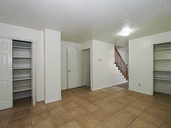 5th image of 585 E Main St APT 3