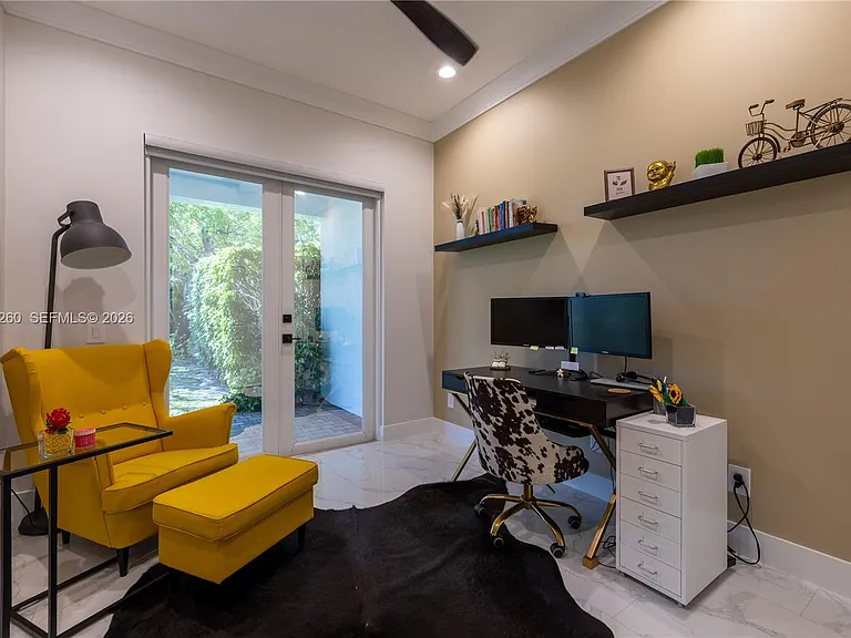8904 Maple Hill Ct — Photo 14
