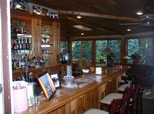 9 Beaver Hill Rd, Morganville, NJ 07751