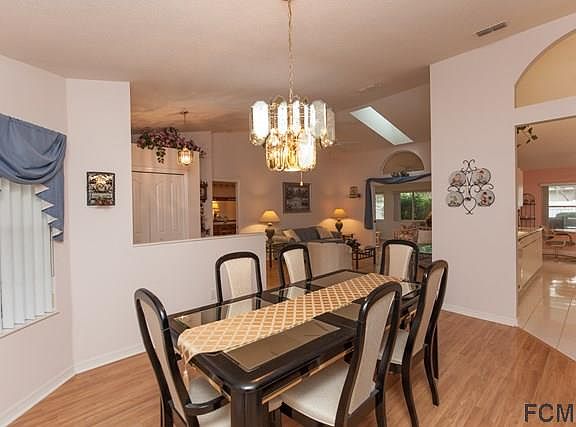 5th image of 73 Breeze Hill Ln