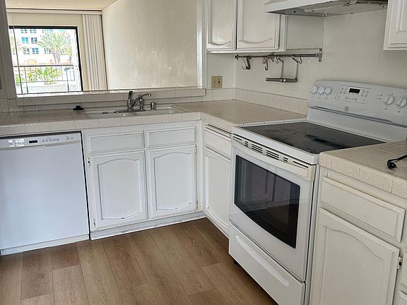 4th image of 3525 Lebon Dr Unit 306