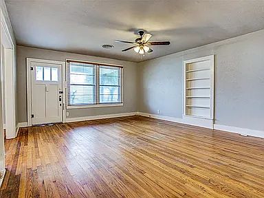 5th image of 1312 W Day St