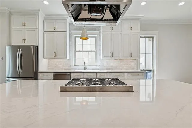 4 bed, 3.5 bath, 2101 sqft, $3,150 — Photo 4