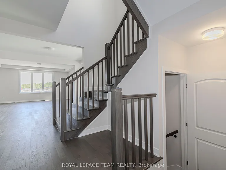 475 Meynell Rd — Photo 3