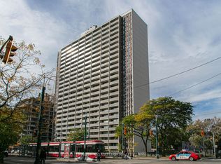 666 Spadina Ave #1209, Toronto, ON M5S 2H8