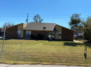 905 NE Rogers Lane, Lawton, OK 73507