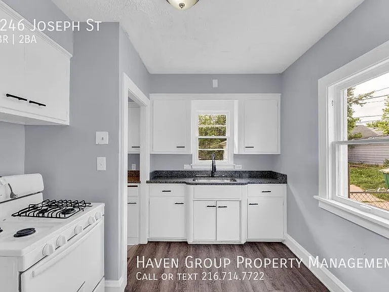 5246 Joseph St — Photo 11
