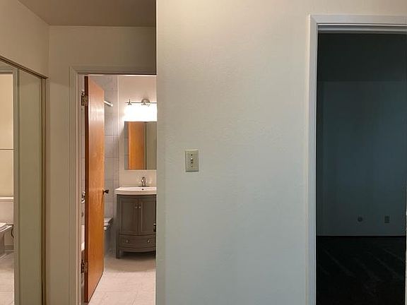 4th image of 863 Commercial Ave APT 2