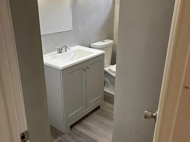 190 Aurora Ave — Photo 10