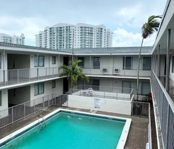 7925 West Dr #6 — Photo 3
