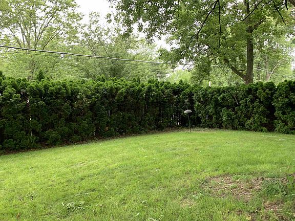 5th image of 4344 Wyandotte Dr