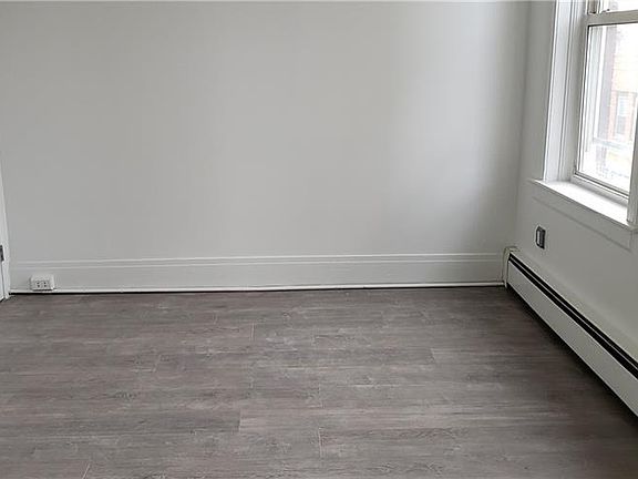 3rd image of 19 North St #2