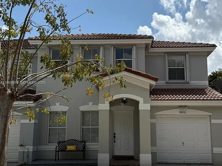 16432 SW 47th Ter — Photo 1