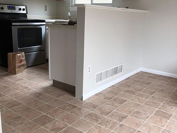 Kitchen Nook looking toward Kitchen