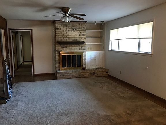 3rd image of 1501 Diana St